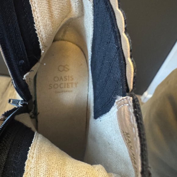 Platform gum sole boots - Picture 3 of 3